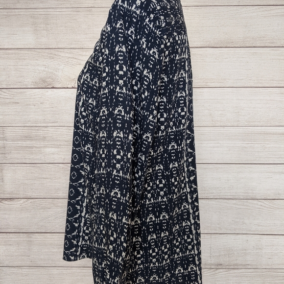 Flevr Bleve Top in size large in excellent conditi - Picture 3 of 7